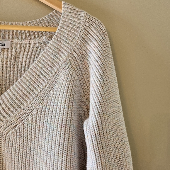 525 America Metallic Rainbow Vneckline Knit Fisherman Sweater Size Medium. - Picture 6 of 16